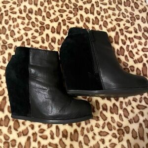 🛍️x 3 for $35 or 🛍️x4 for $50